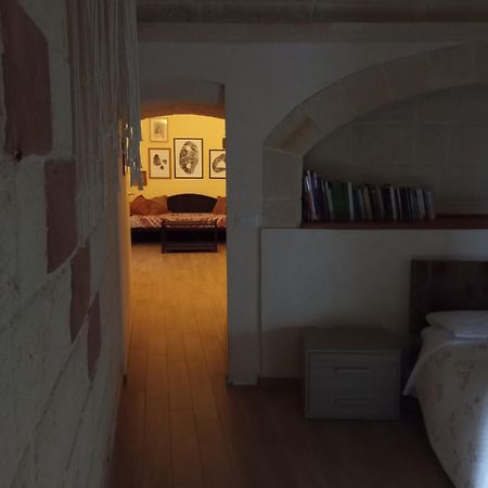 Casa Nel Quartiere Delle Ceramiche Villa Grottaglie Exteriör bild
